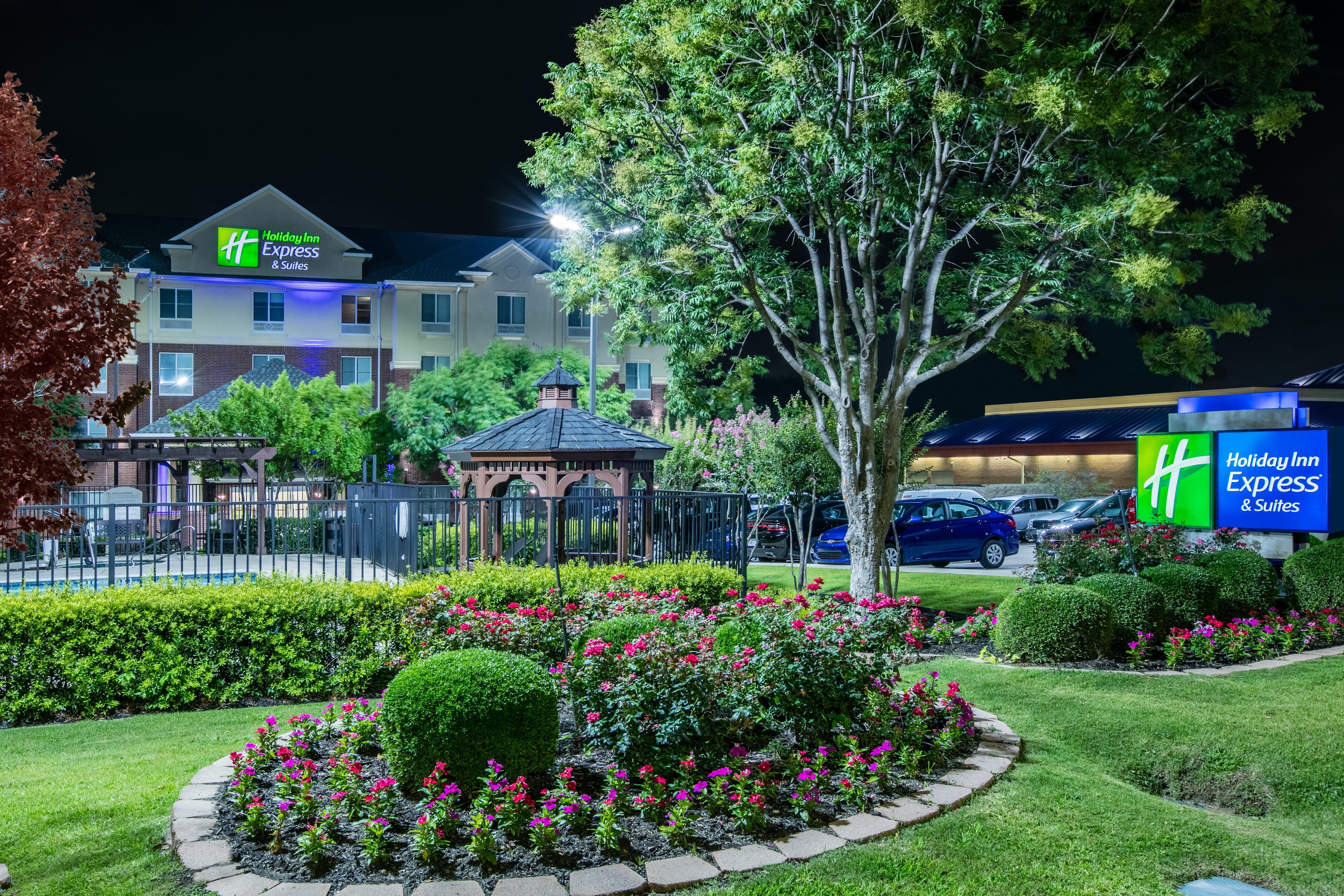 Holiday Inn Express Hotel & Suites Dallas - Grand Prairie I-20 By Ihg Exterior photo