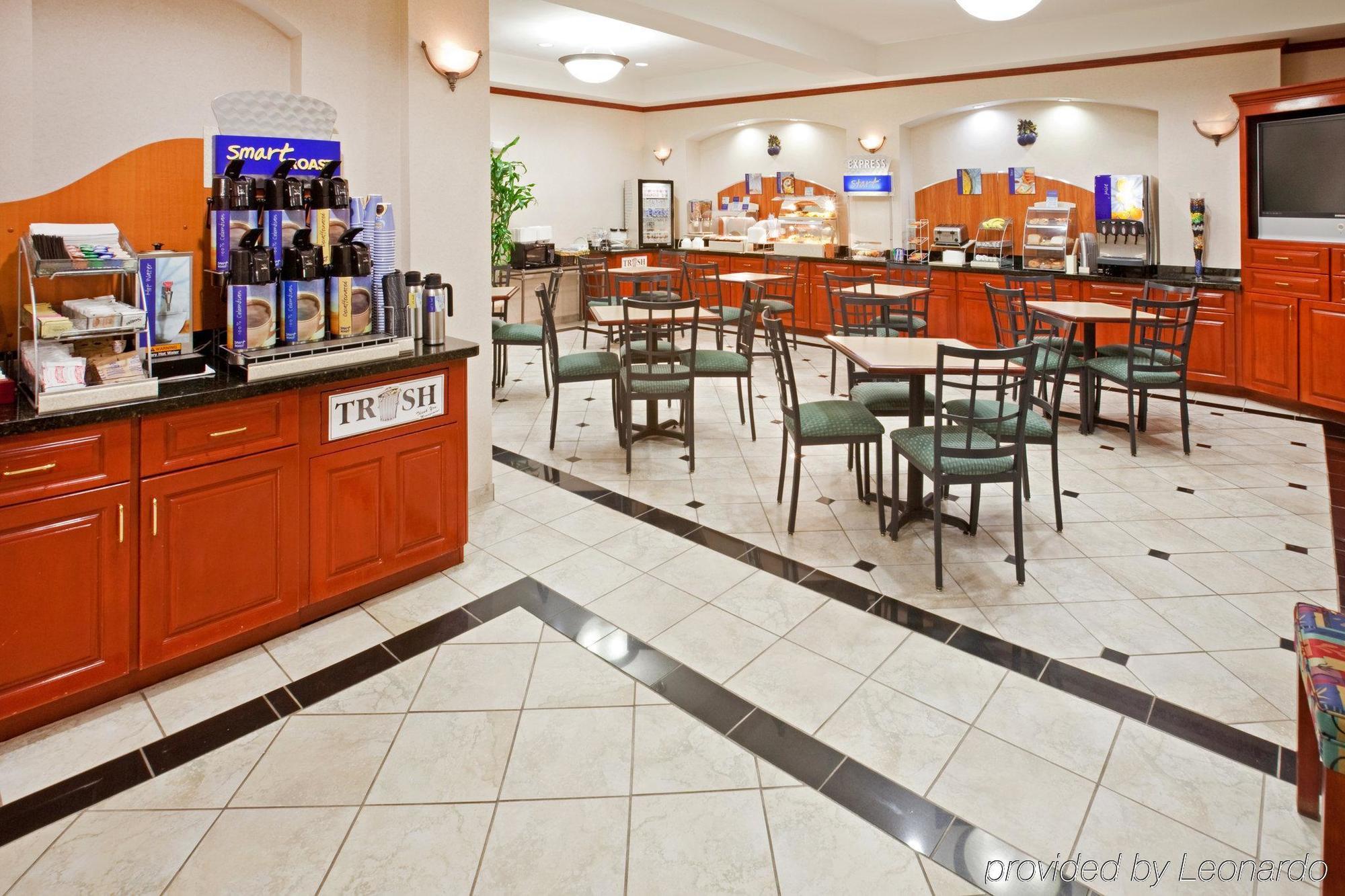 Holiday Inn Express Hotel & Suites Dallas - Grand Prairie I-20 By Ihg Exterior photo