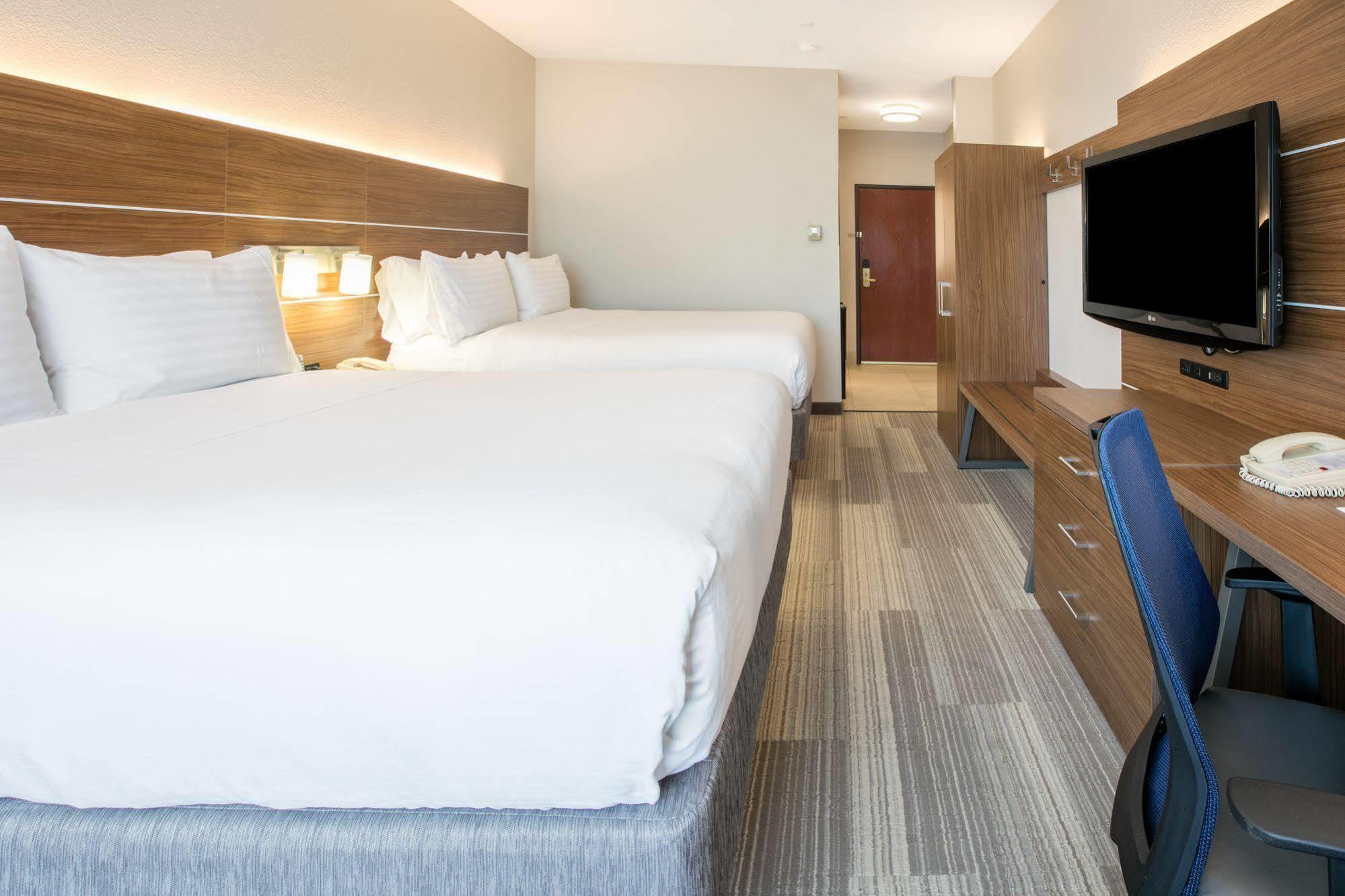 Holiday Inn Express Hotel & Suites Dallas - Grand Prairie I-20 By Ihg Exterior photo